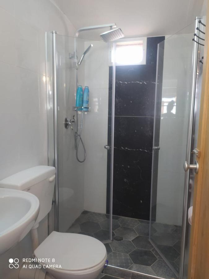 אצל דוד בכפר Apartment Kfar Gidon Bagian luar foto