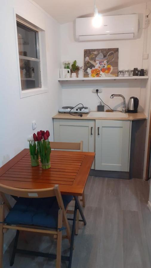 אצל דוד בכפר Apartment Kfar Gidon Bagian luar foto